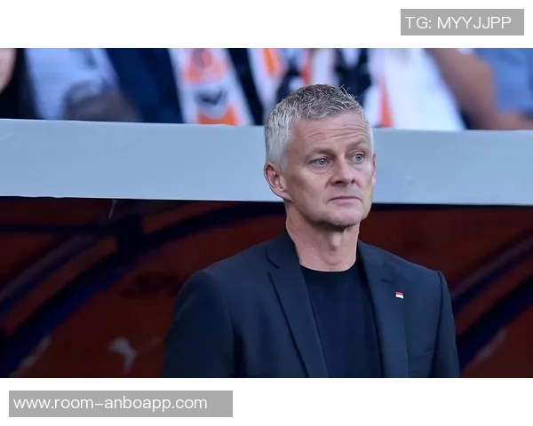 英媒报道B费马奎尔支持索尔斯克亚回归卡里克有意执教曼联